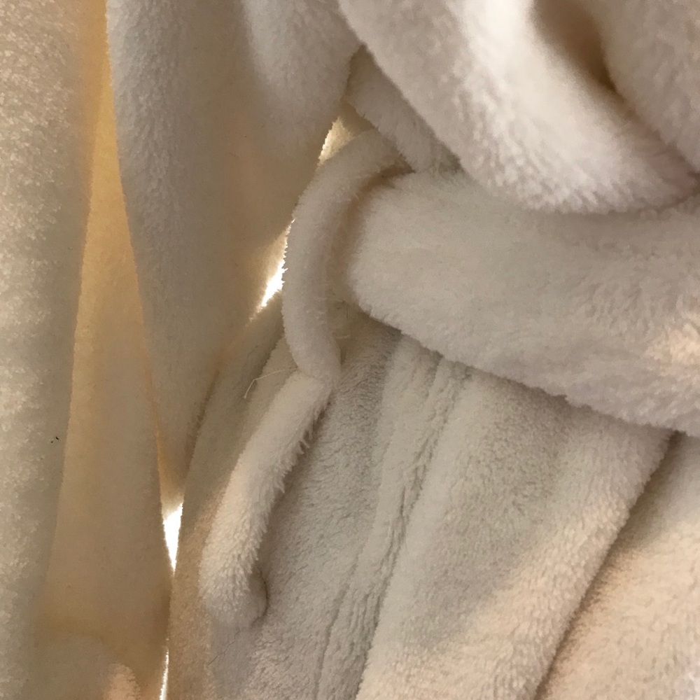 Pottery Barn Robe - Picture 7 of 8